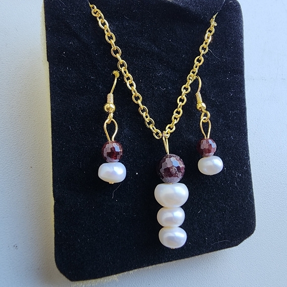 Faux Fresh Water Pearls Set In Goldtone Necklace & Earring Set White Purple Gold - Picture 2 of 11